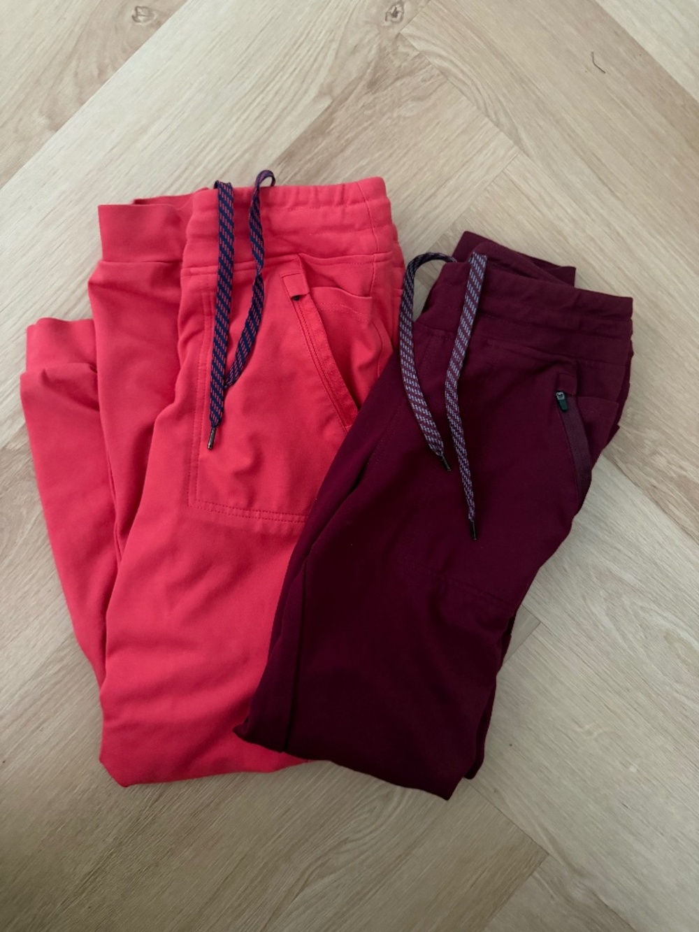 Jaanuu jogger scrub pants (2 pairs)